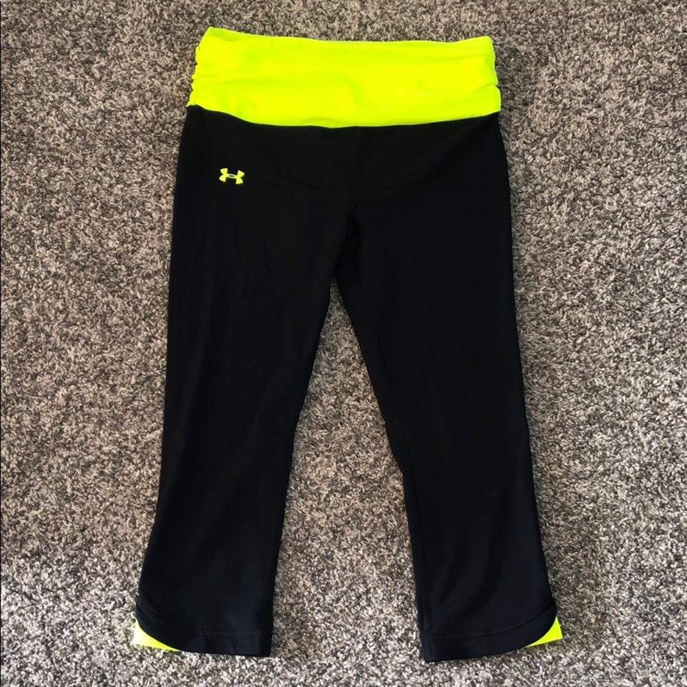 Under Armour Compression Crop Medium - image 1